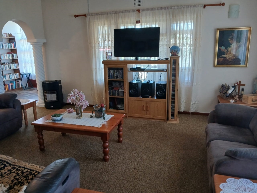 3 Bedroom Property for Sale in Albertinia Western Cape
